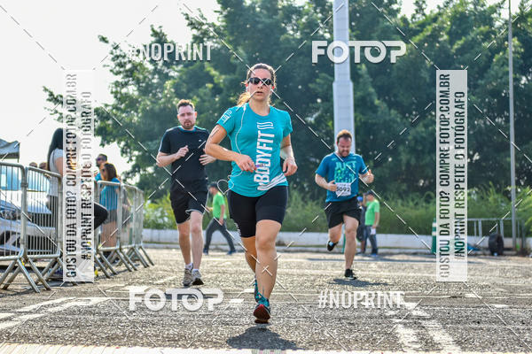 Achetez vos photos de l'vnement2 Corrida Shopping Jaragu sur Fotop