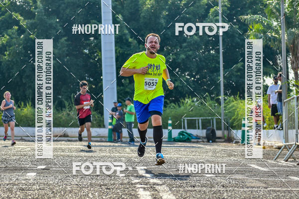 Achetez vos photos de l'vnement2 Corrida Shopping Jaragu sur Fotop