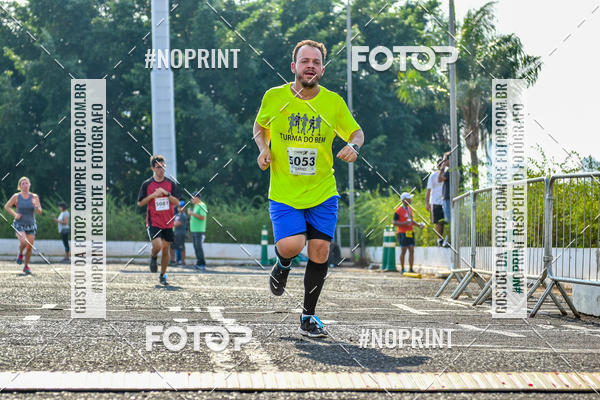 Achetez vos photos de l'vnement2 Corrida Shopping Jaragu sur Fotop