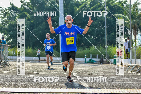 Achetez vos photos de l'vnement2 Corrida Shopping Jaragu sur Fotop