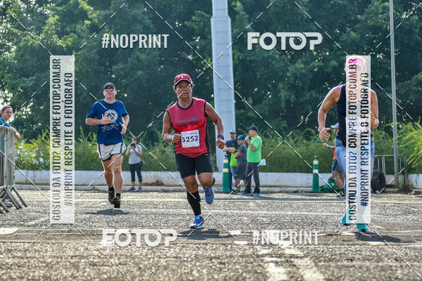 Achetez vos photos de l'vnement2 Corrida Shopping Jaragu sur Fotop