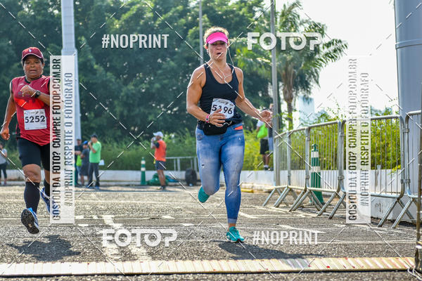 Achetez vos photos de l'vnement2 Corrida Shopping Jaragu sur Fotop