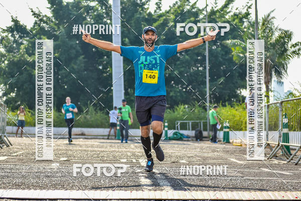 Achetez vos photos de l'vnement2 Corrida Shopping Jaragu sur Fotop