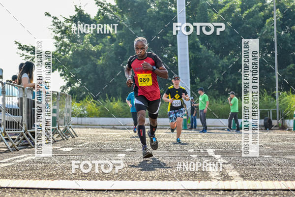 Achetez vos photos de l'vnement2 Corrida Shopping Jaragu sur Fotop