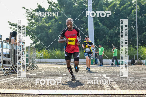 Achetez vos photos de l'vnement2 Corrida Shopping Jaragu sur Fotop