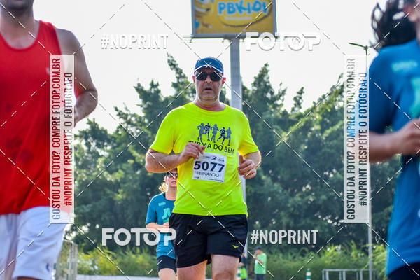 Achetez vos photos de l'vnement2 Corrida Shopping Jaragu sur Fotop