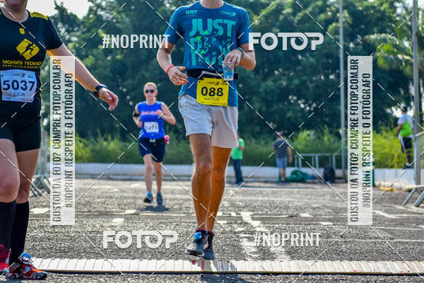 Achetez vos photos de l'vnement2 Corrida Shopping Jaragu sur Fotop