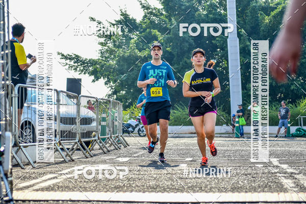 Achetez vos photos de l'vnement2 Corrida Shopping Jaragu sur Fotop