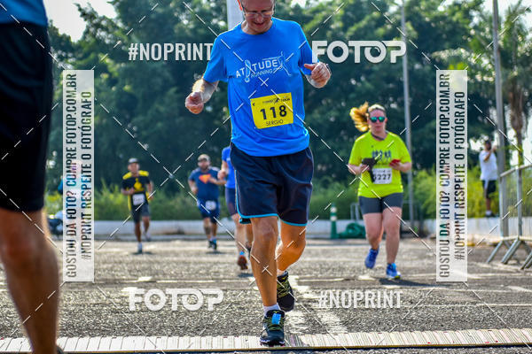 Achetez vos photos de l'vnement2 Corrida Shopping Jaragu sur Fotop