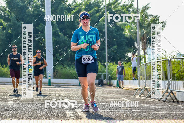 Achetez vos photos de l'vnement2 Corrida Shopping Jaragu sur Fotop