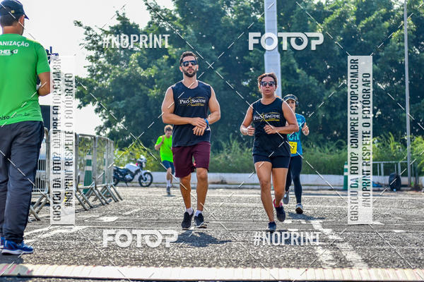 Achetez vos photos de l'vnement2 Corrida Shopping Jaragu sur Fotop