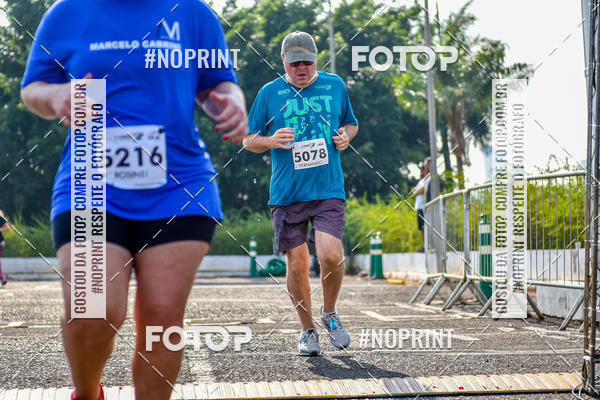 Achetez vos photos de l'vnement2 Corrida Shopping Jaragu sur Fotop