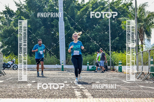 Achetez vos photos de l'vnement2 Corrida Shopping Jaragu sur Fotop