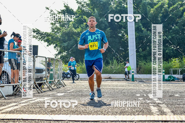 Achetez vos photos de l'vnement2 Corrida Shopping Jaragu sur Fotop