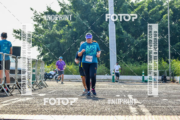 Achetez vos photos de l'vnement2 Corrida Shopping Jaragu sur Fotop