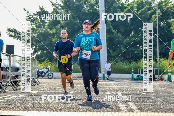 Achetez vos photos de l'vnement2 Corrida Shopping Jaragu sur Fotop