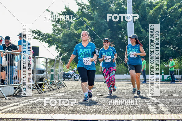 Achetez vos photos de l'vnement2 Corrida Shopping Jaragu sur Fotop