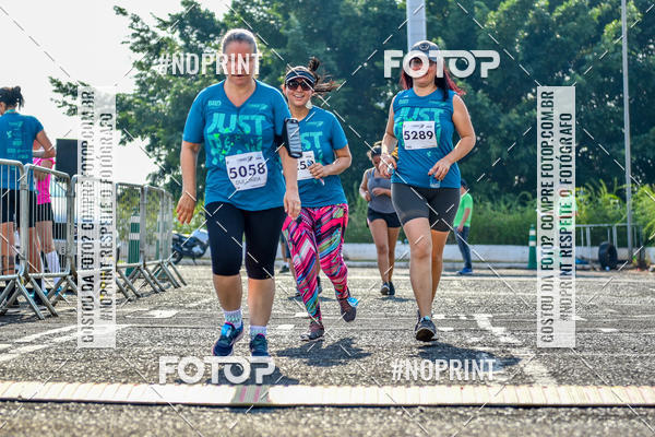Achetez vos photos de l'vnement2 Corrida Shopping Jaragu sur Fotop