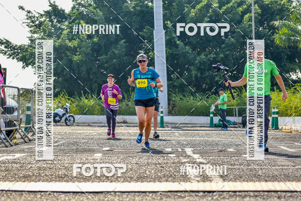 Achetez vos photos de l'vnement2 Corrida Shopping Jaragu sur Fotop