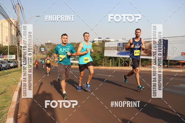 Achetez vos photos de l'vnement2 Corrida Shopping Jaragu sur Fotop