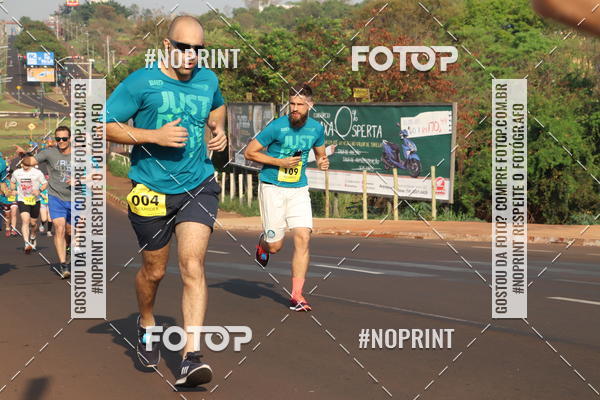 Achetez vos photos de l'vnement2 Corrida Shopping Jaragu sur Fotop