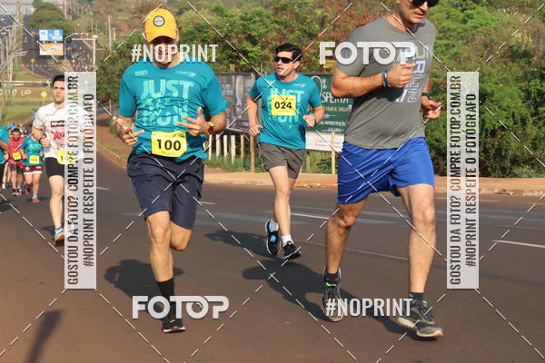 Achetez vos photos de l'vnement2 Corrida Shopping Jaragu sur Fotop