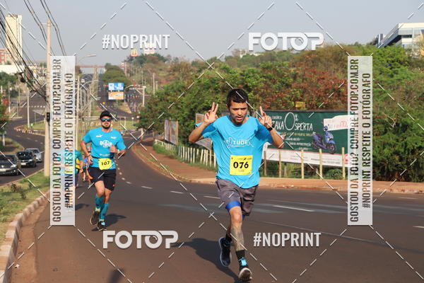 Achetez vos photos de l'vnement2 Corrida Shopping Jaragu sur Fotop