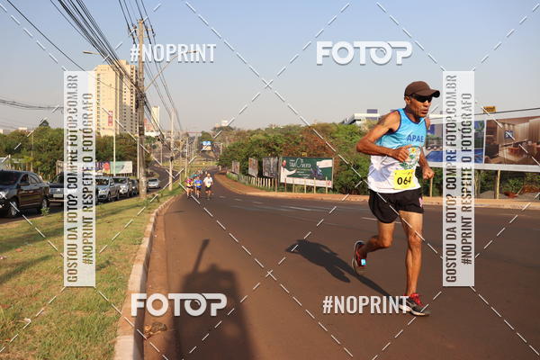 Achetez vos photos de l'vnement2 Corrida Shopping Jaragu sur Fotop