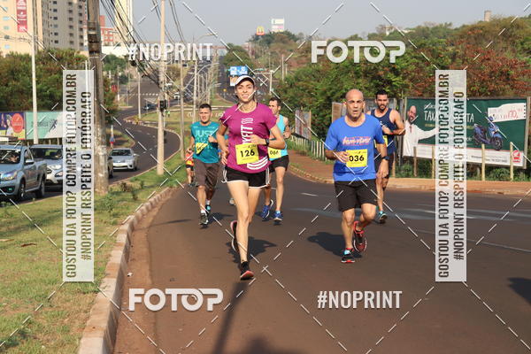 Achetez vos photos de l'vnement2 Corrida Shopping Jaragu sur Fotop