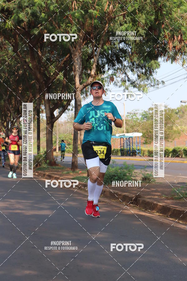 Achetez vos photos de l'vnement2 Corrida Shopping Jaragu sur Fotop