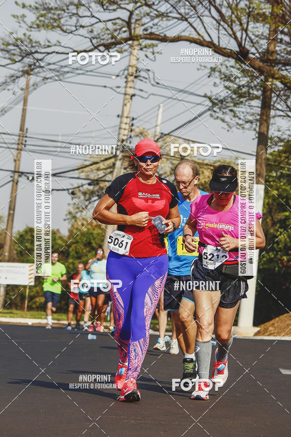 Achetez vos photos de l'vnement2 Corrida Shopping Jaragu sur Fotop