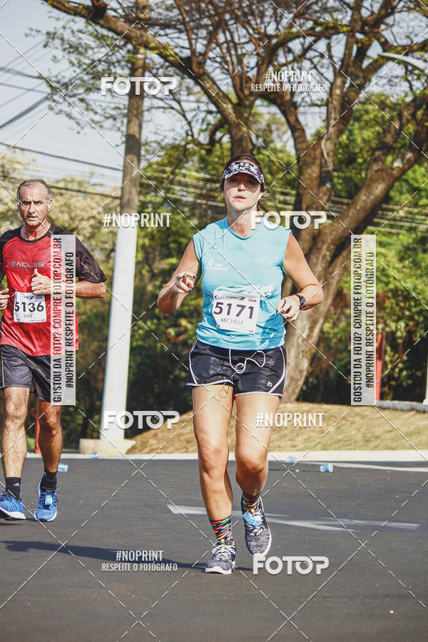 Achetez vos photos de l'vnement2 Corrida Shopping Jaragu sur Fotop