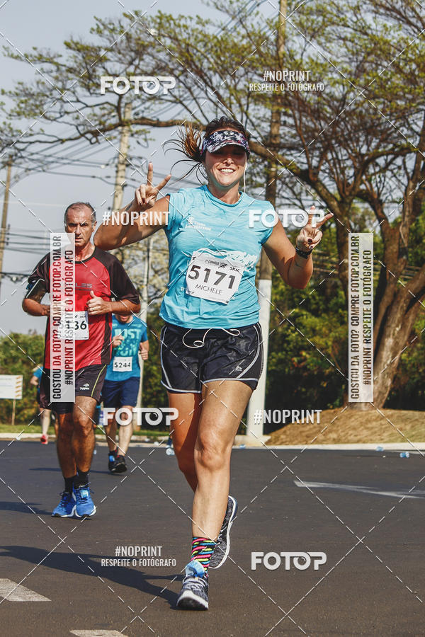 Achetez vos photos de l'vnement2 Corrida Shopping Jaragu sur Fotop