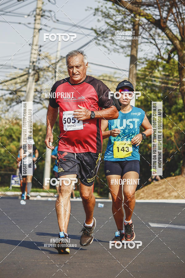 Achetez vos photos de l'vnement2 Corrida Shopping Jaragu sur Fotop