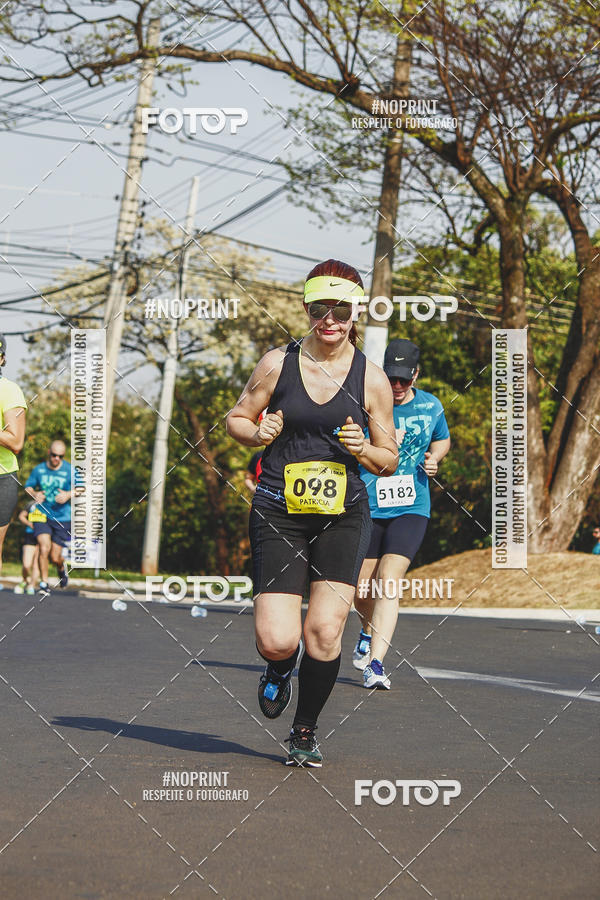 Achetez vos photos de l'vnement2 Corrida Shopping Jaragu sur Fotop