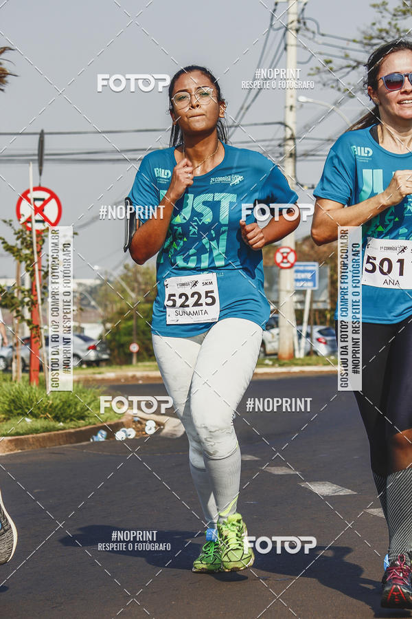 Achetez vos photos de l'vnement2 Corrida Shopping Jaragu sur Fotop