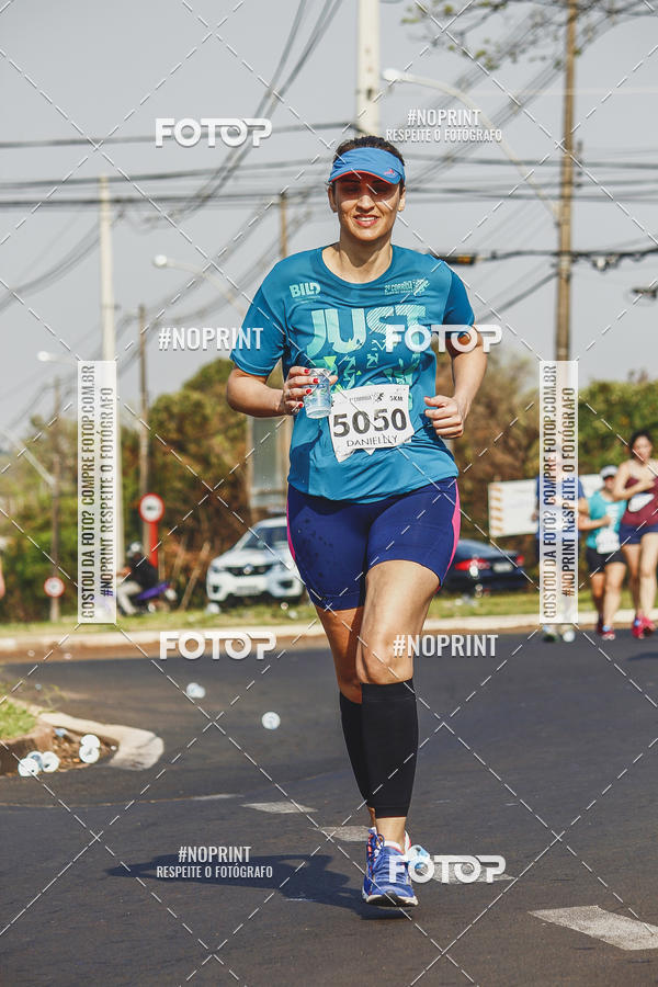 Achetez vos photos de l'vnement2 Corrida Shopping Jaragu sur Fotop