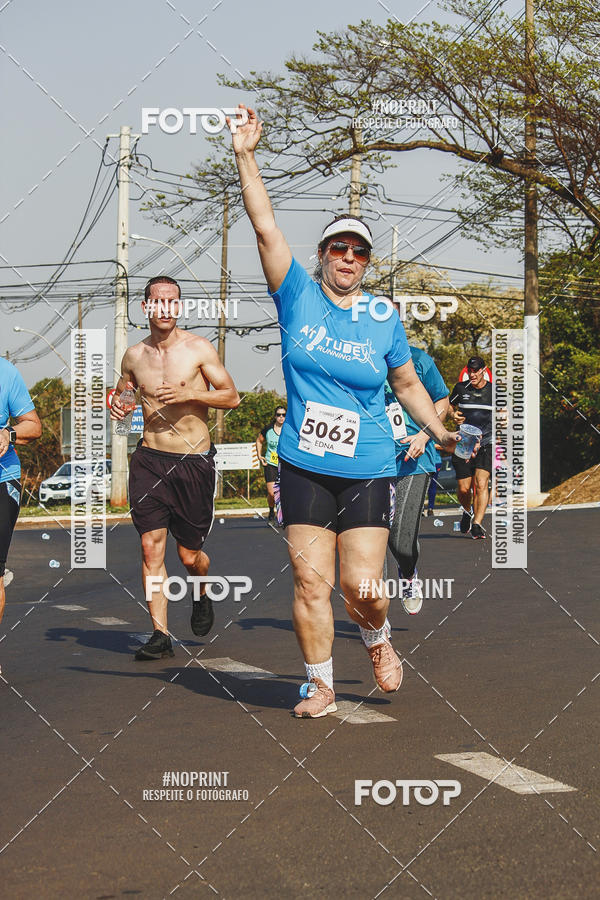 Achetez vos photos de l'vnement2 Corrida Shopping Jaragu sur Fotop