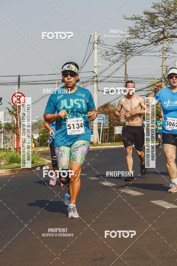 Achetez vos photos de l'vnement2 Corrida Shopping Jaragu sur Fotop