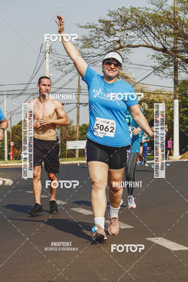Achetez vos photos de l'vnement2 Corrida Shopping Jaragu sur Fotop