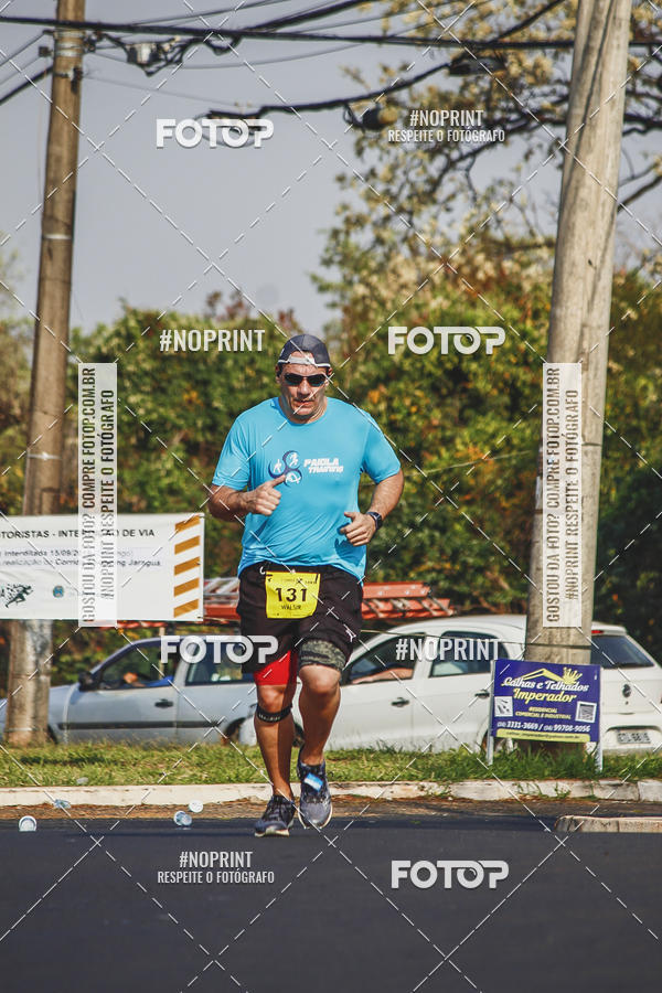 Achetez vos photos de l'vnement2 Corrida Shopping Jaragu sur Fotop