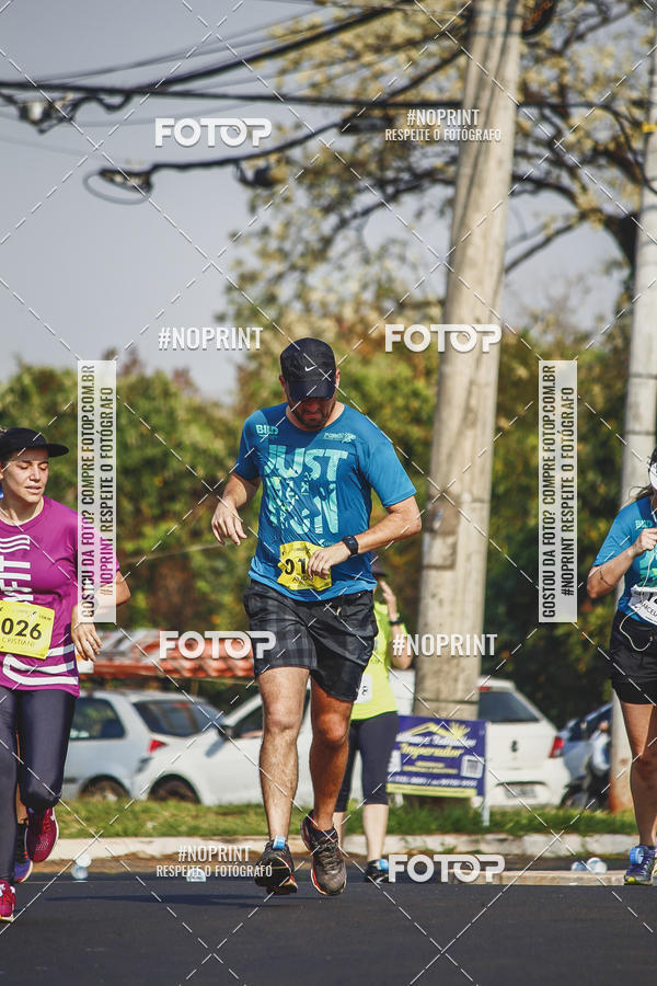 Achetez vos photos de l'vnement2 Corrida Shopping Jaragu sur Fotop