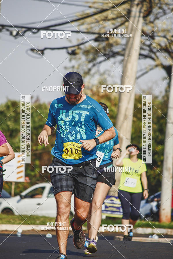 Achetez vos photos de l'vnement2 Corrida Shopping Jaragu sur Fotop