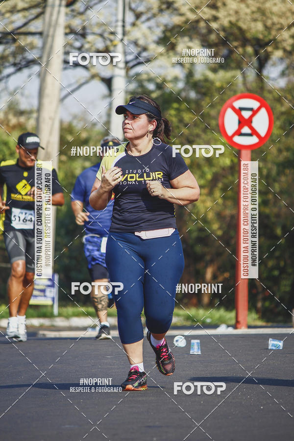Achetez vos photos de l'vnement2 Corrida Shopping Jaragu sur Fotop