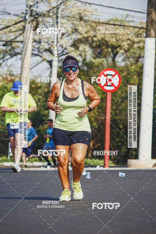 Achetez vos photos de l'vnement2 Corrida Shopping Jaragu sur Fotop