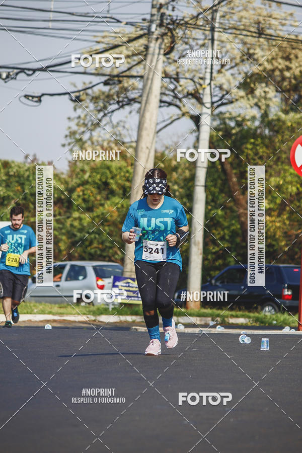 Achetez vos photos de l'vnement2 Corrida Shopping Jaragu sur Fotop