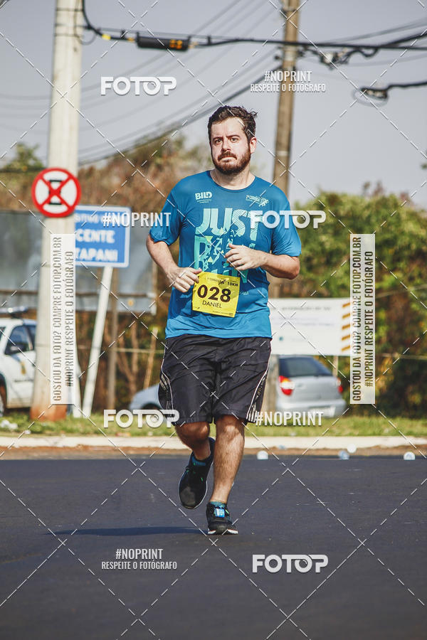 Achetez vos photos de l'vnement2 Corrida Shopping Jaragu sur Fotop