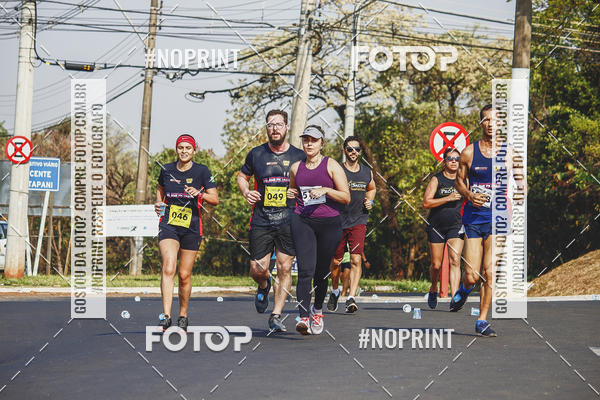 Achetez vos photos de l'vnement2 Corrida Shopping Jaragu sur Fotop