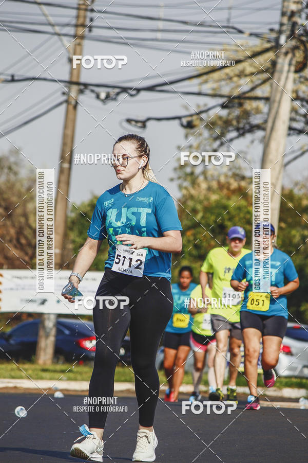 Achetez vos photos de l'vnement2 Corrida Shopping Jaragu sur Fotop
