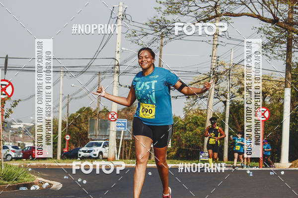 Achetez vos photos de l'vnement2 Corrida Shopping Jaragu sur Fotop